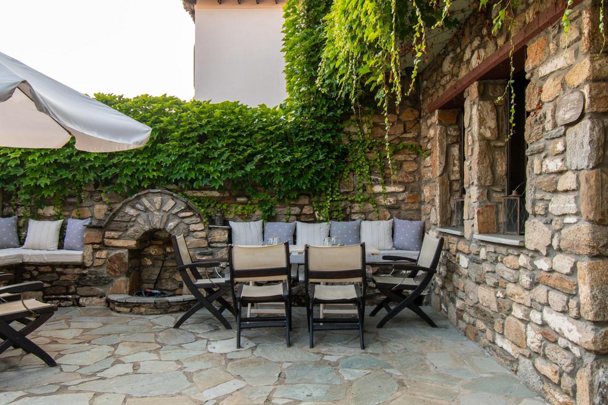 Parthenón Oreiades Guesthouse מראה חיצוני תמונה