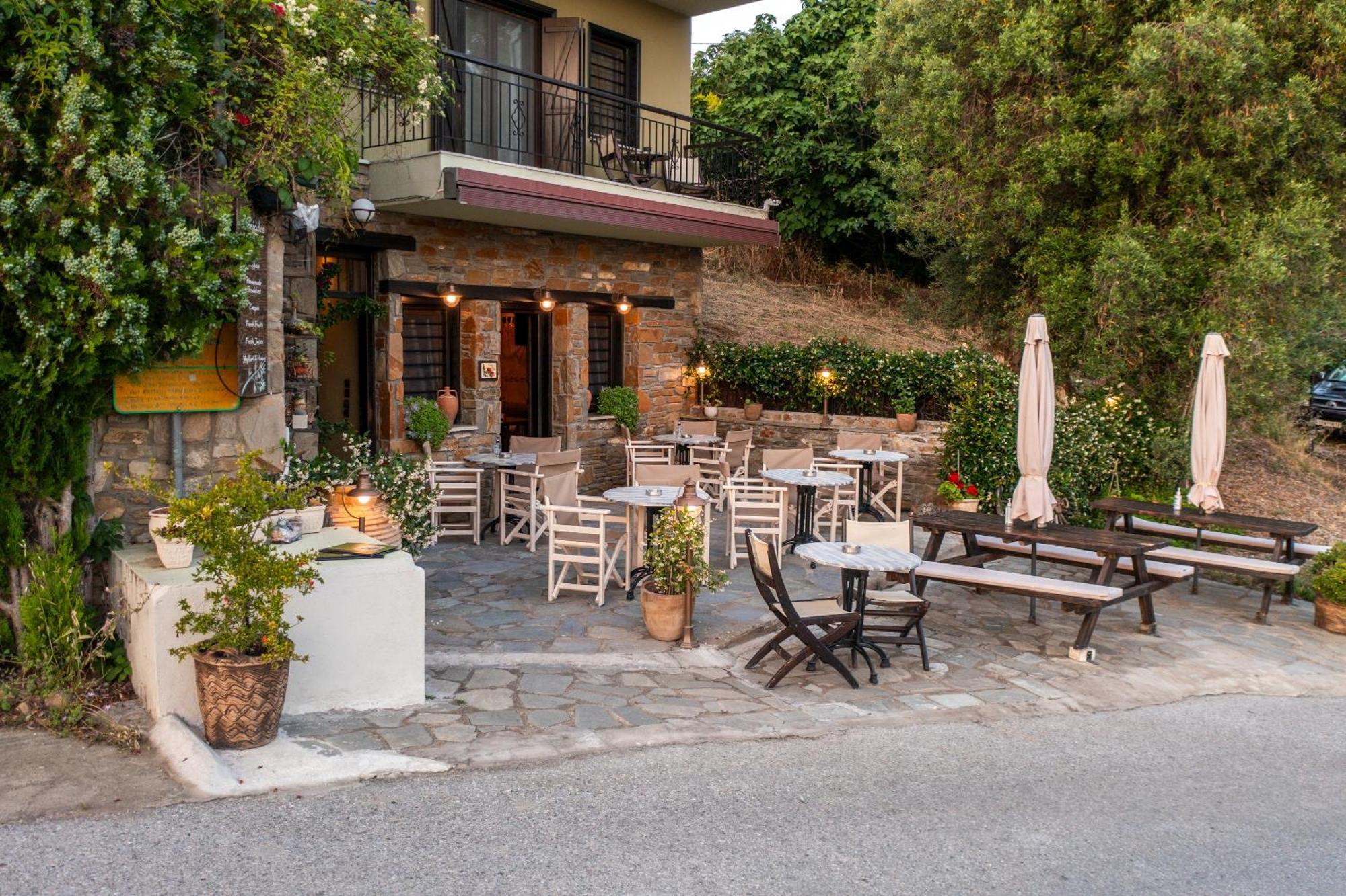 Parthenón Oreiades Guesthouse מראה חיצוני תמונה