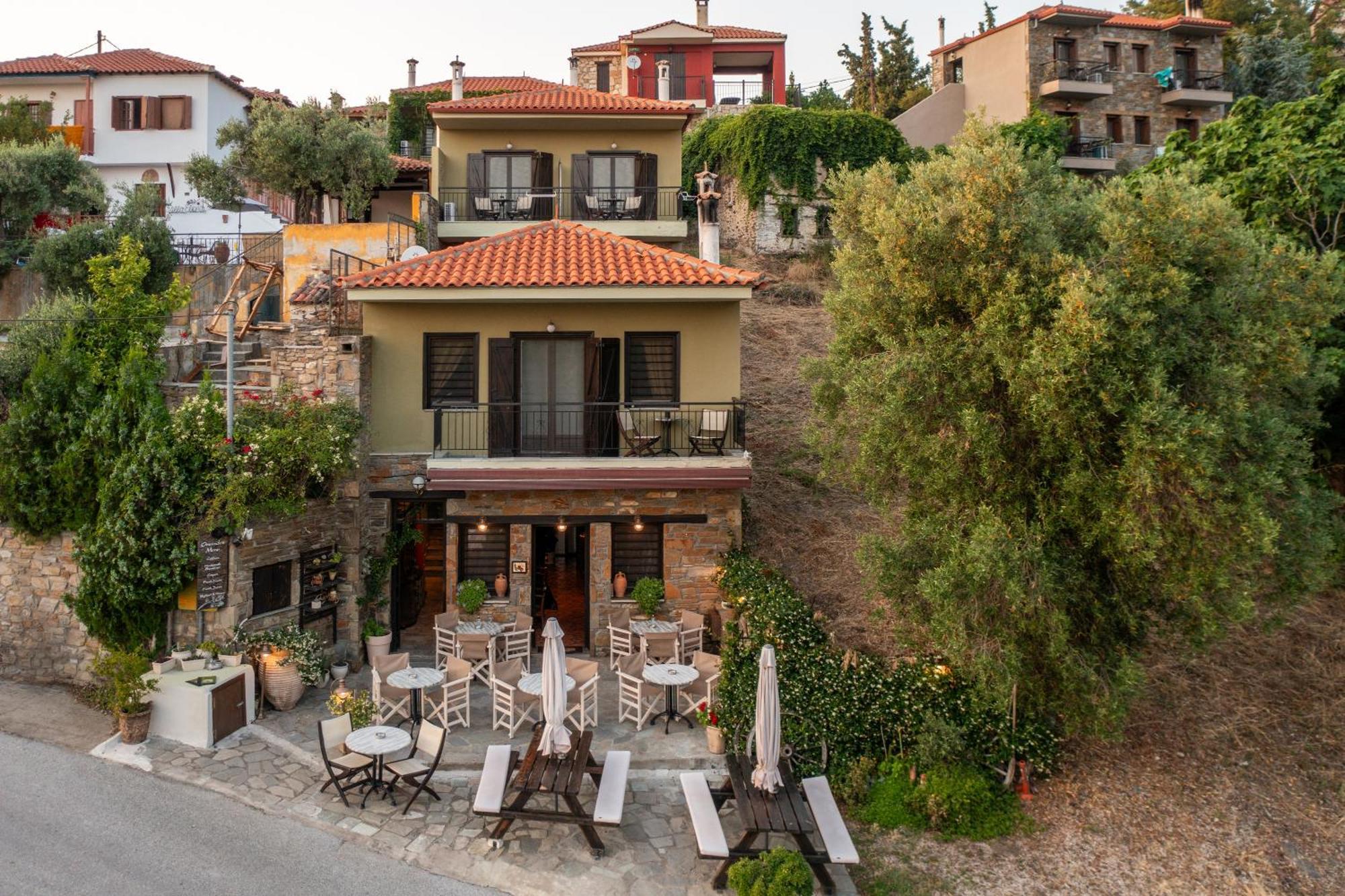 Parthenón Oreiades Guesthouse מראה חיצוני תמונה