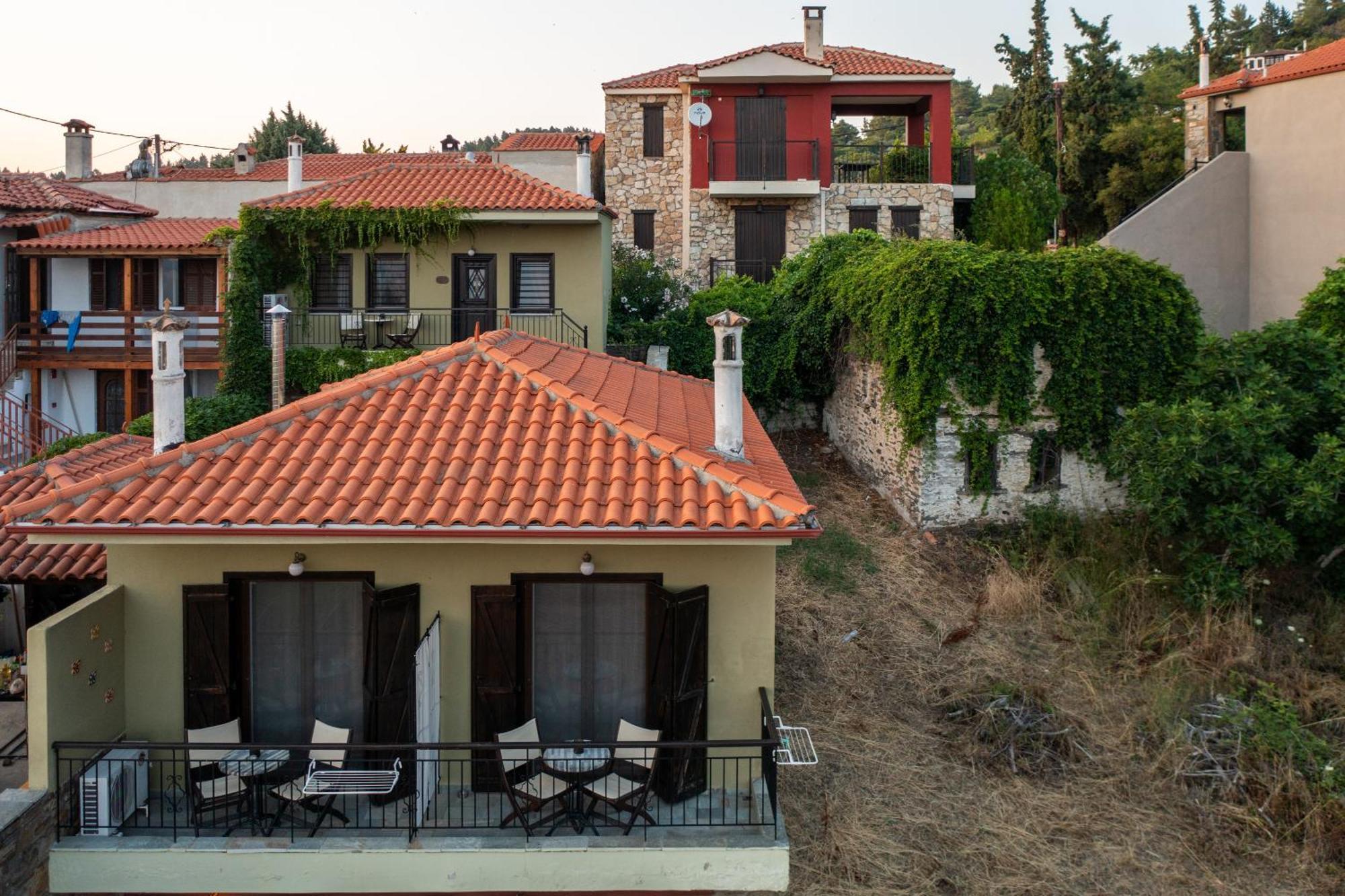Parthenón Oreiades Guesthouse מראה חיצוני תמונה