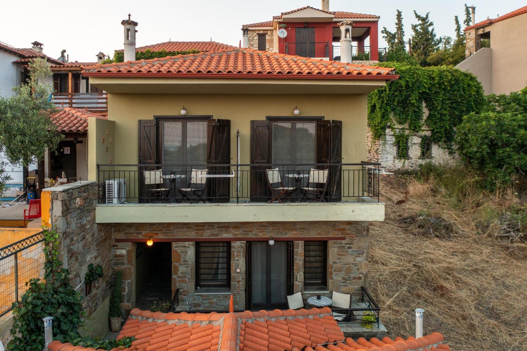 Parthenón Oreiades Guesthouse מראה חיצוני תמונה