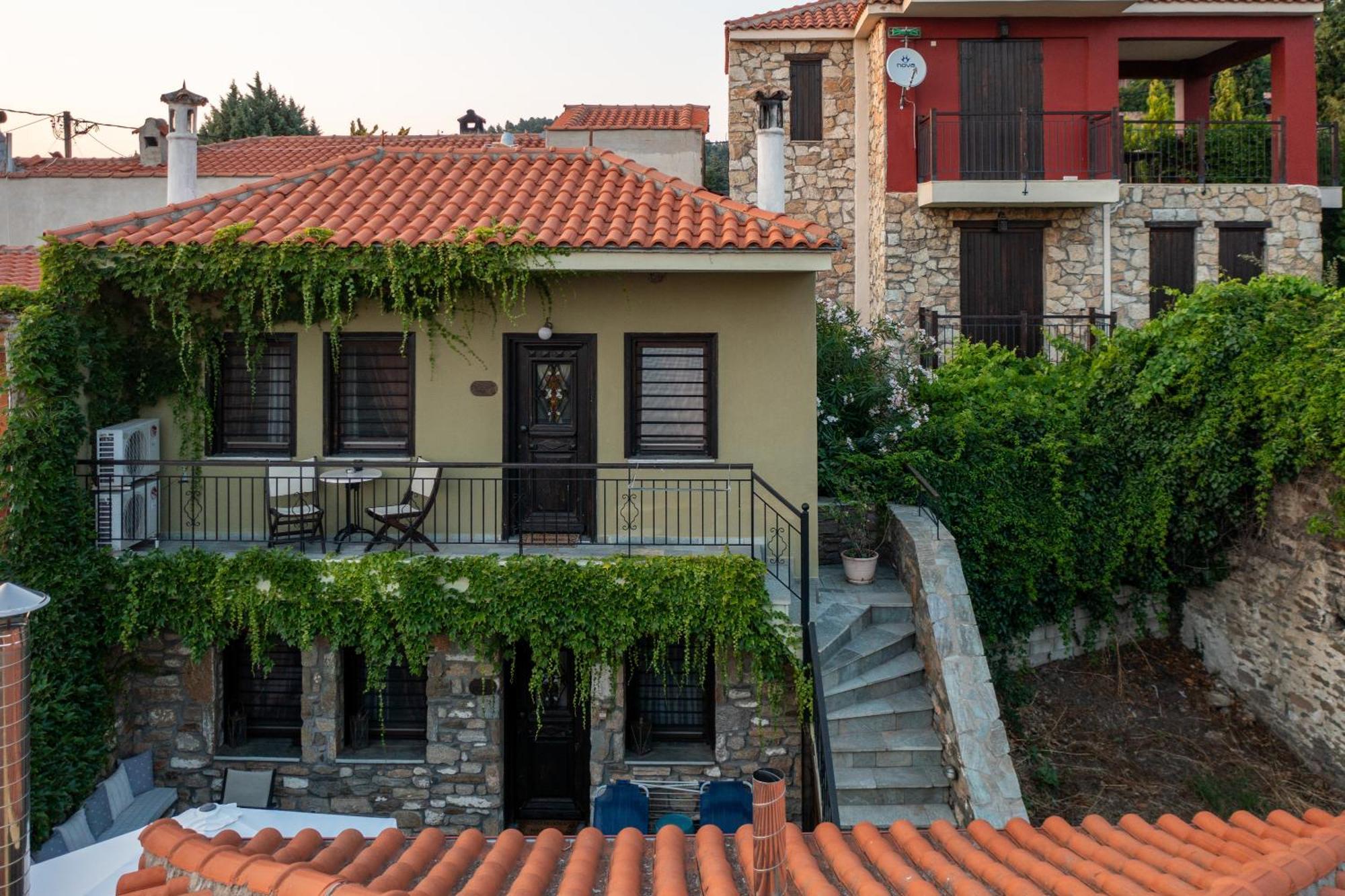 Parthenón Oreiades Guesthouse מראה חיצוני תמונה