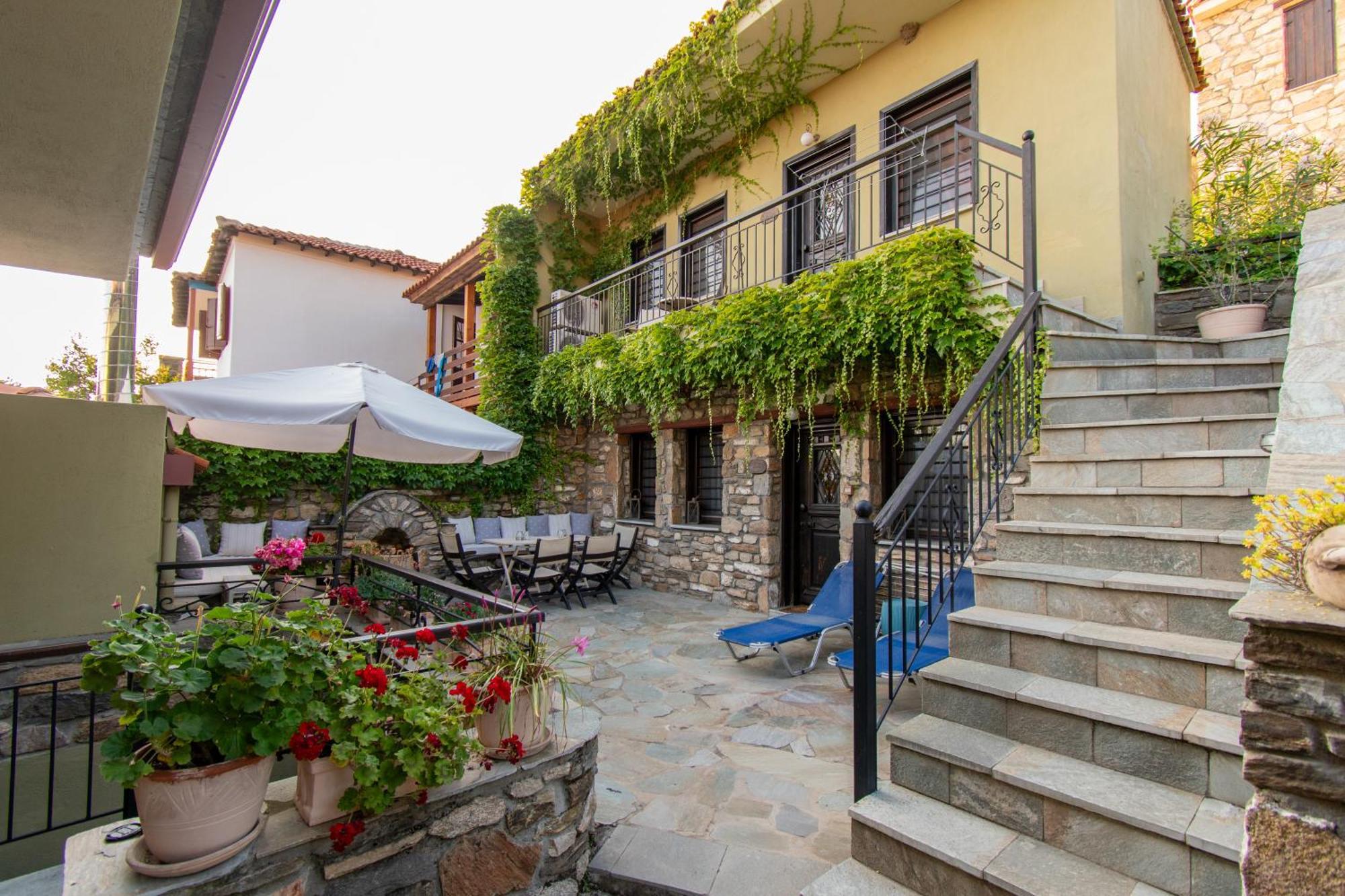 Parthenón Oreiades Guesthouse מראה חיצוני תמונה