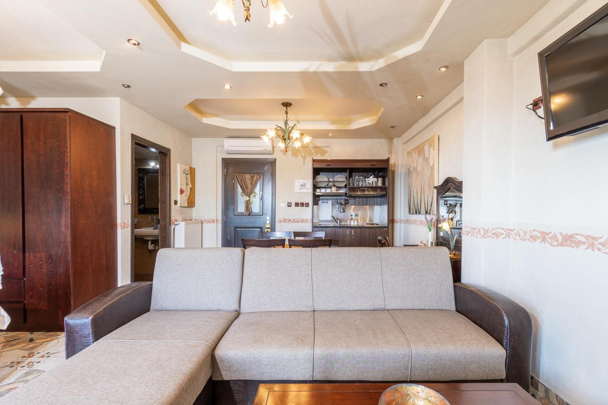 Parthenón Oreiades Guesthouse מראה חיצוני תמונה