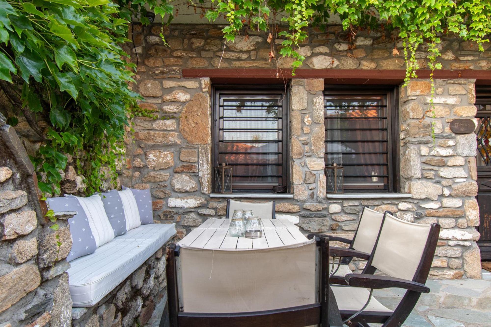 Parthenón Oreiades Guesthouse מראה חיצוני תמונה